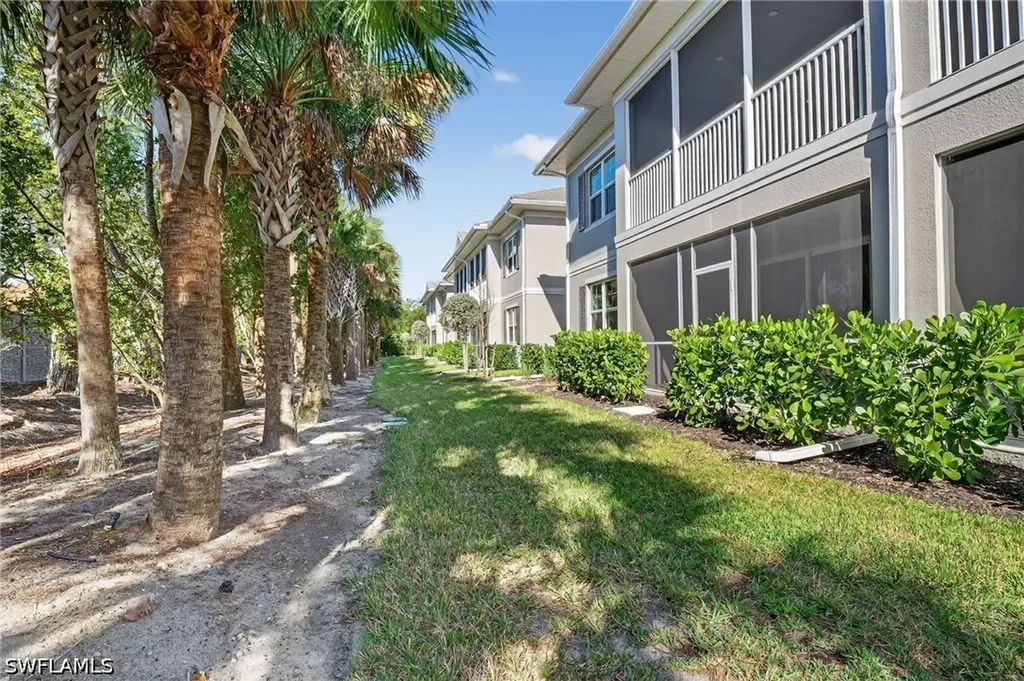286 Indies Drive E Naples FL 34114