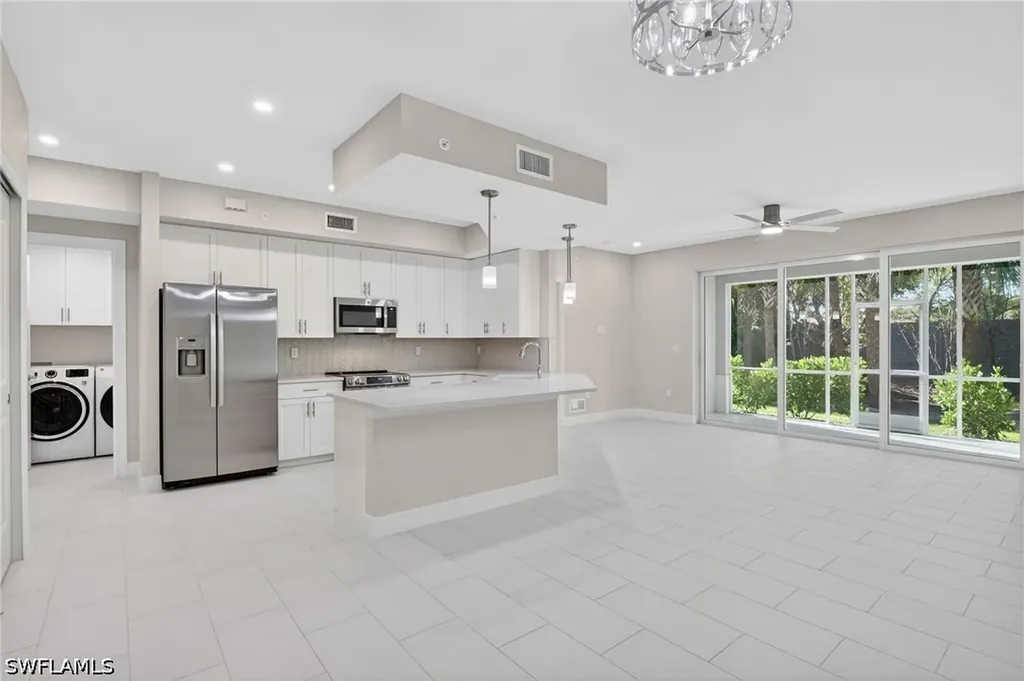 286 Indies Drive E Naples FL 34114