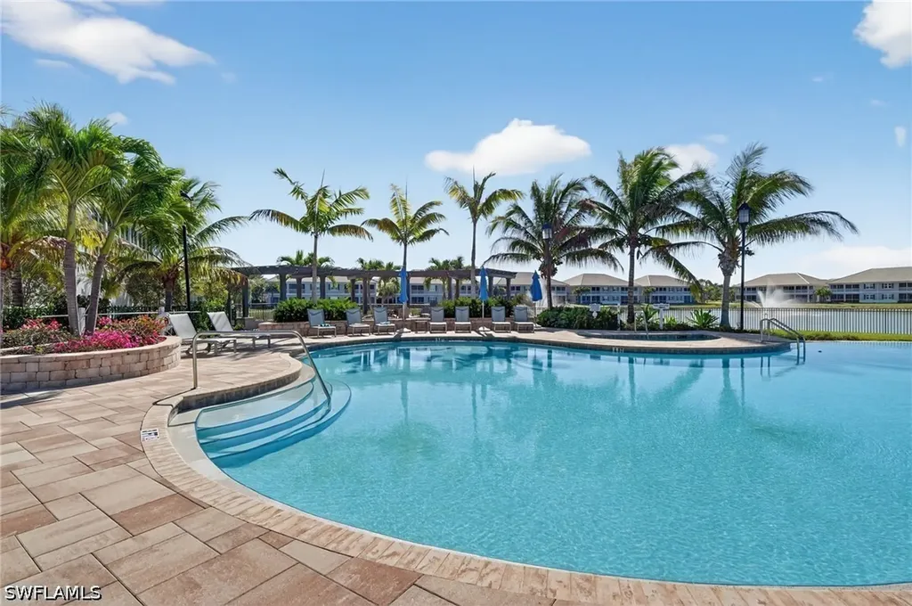 286 Indies Drive E Naples FL 34114