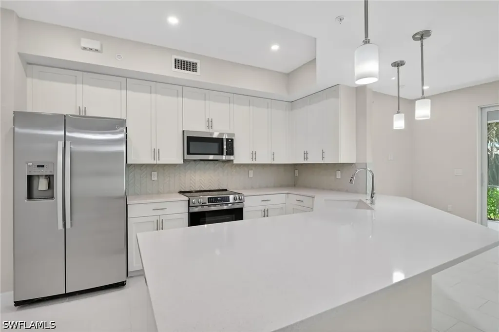 286 Indies Drive E Naples FL 34114