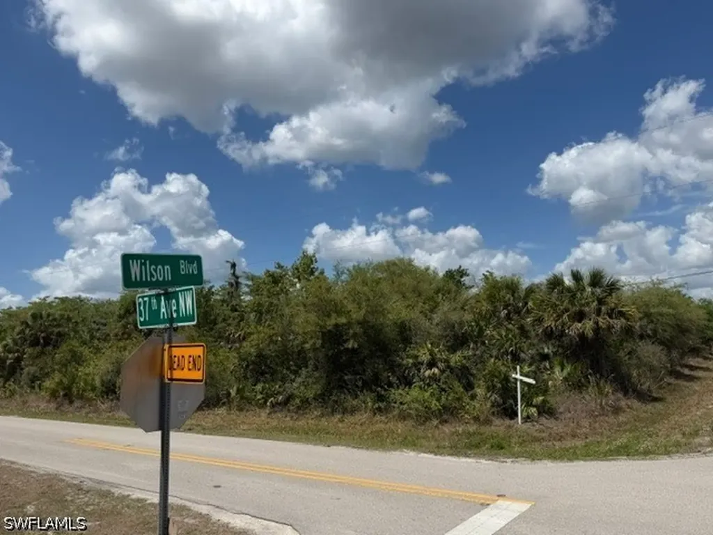 37TH Avenue NW Naples FL 34120