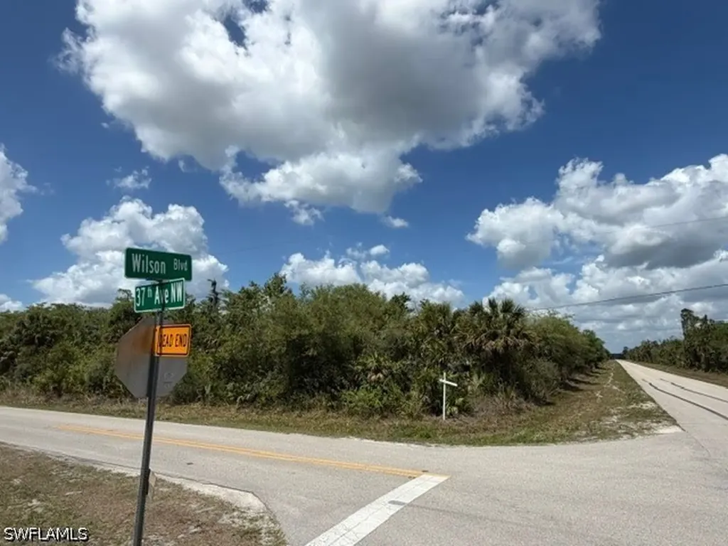 37TH Avenue NW Naples FL 34120