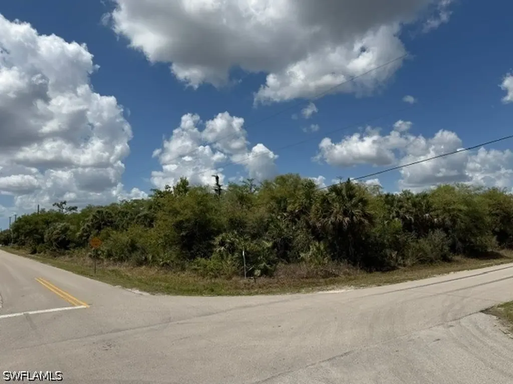 37TH Avenue NW Naples FL 34120