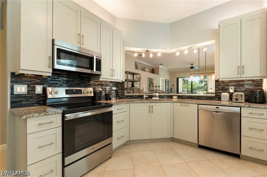 2433 Ravenna Boulevard Naples FL 34109