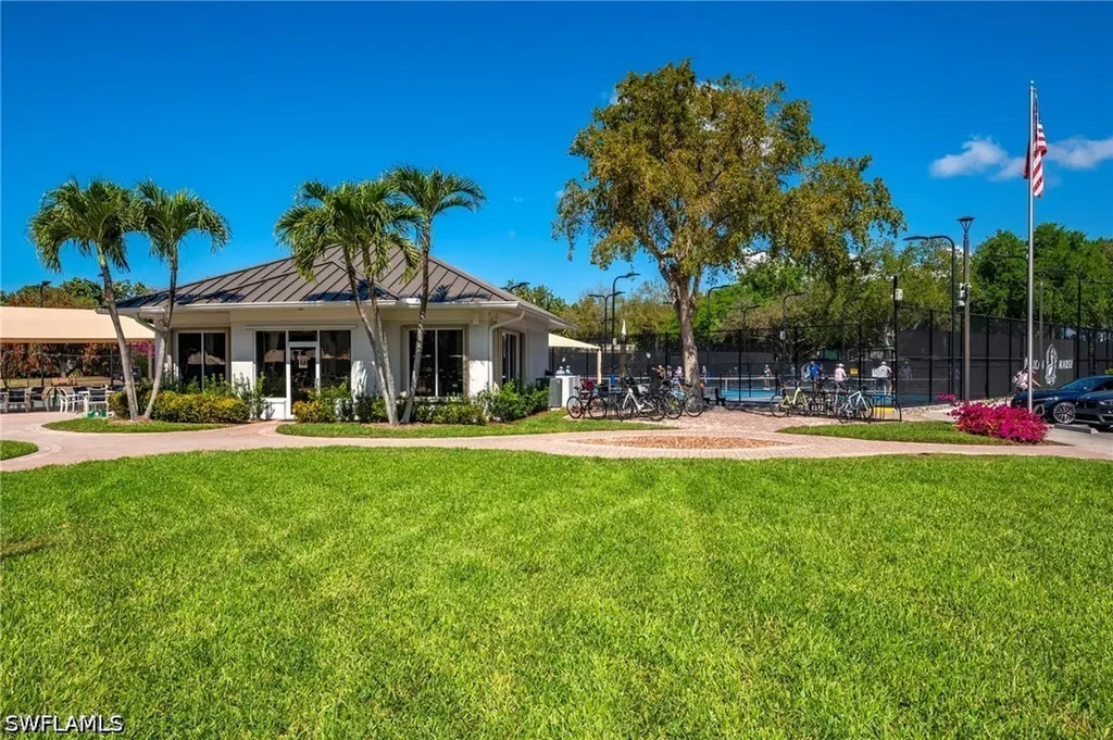 2433 Ravenna Boulevard Naples FL 34109