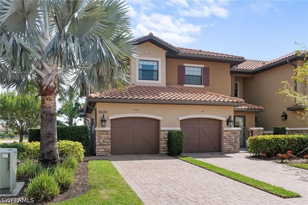 9685 Montelanico Loop Naples FL 34119