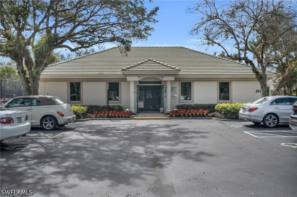 3435 Laurel Greens Lane S Naples FL 34119