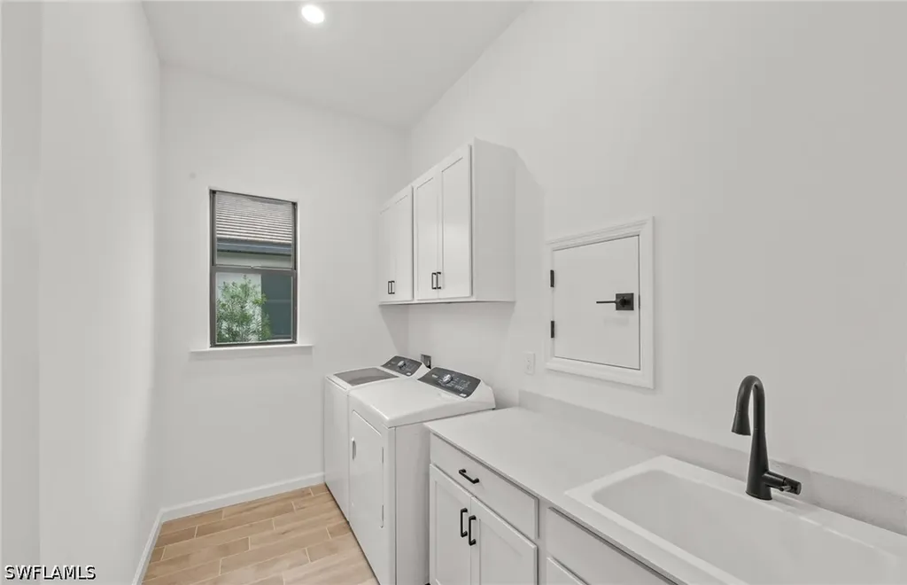 2107 Freemont Way Naples FL 34120