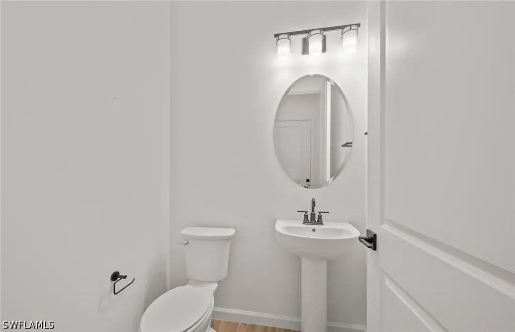 2107 Freemont Way Naples FL 34120