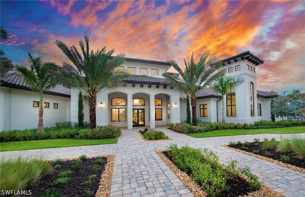 2107 Freemont Way Naples FL 34120