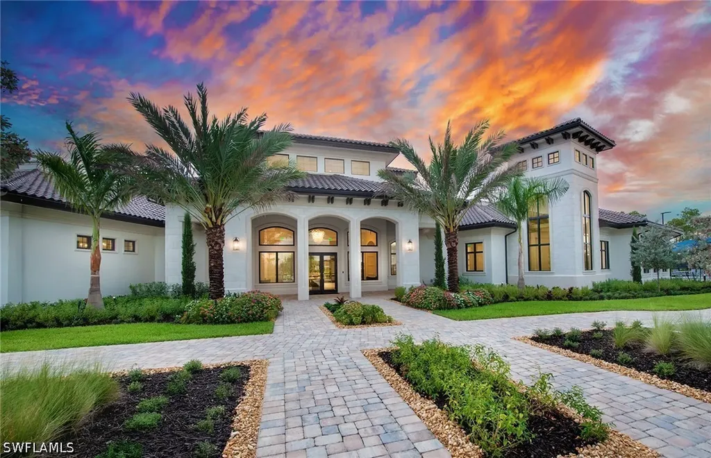 2107 Freemont Way Naples FL 34120