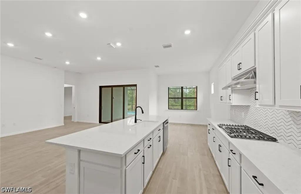 2107 Freemont Way Naples FL 34120
