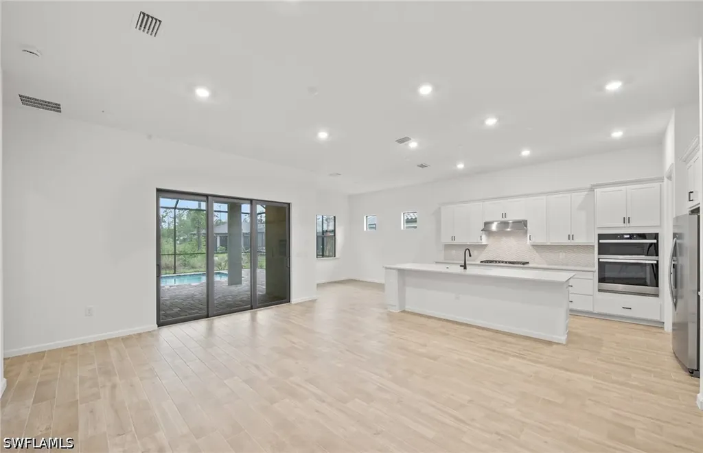 2107 Freemont Way Naples FL 34120