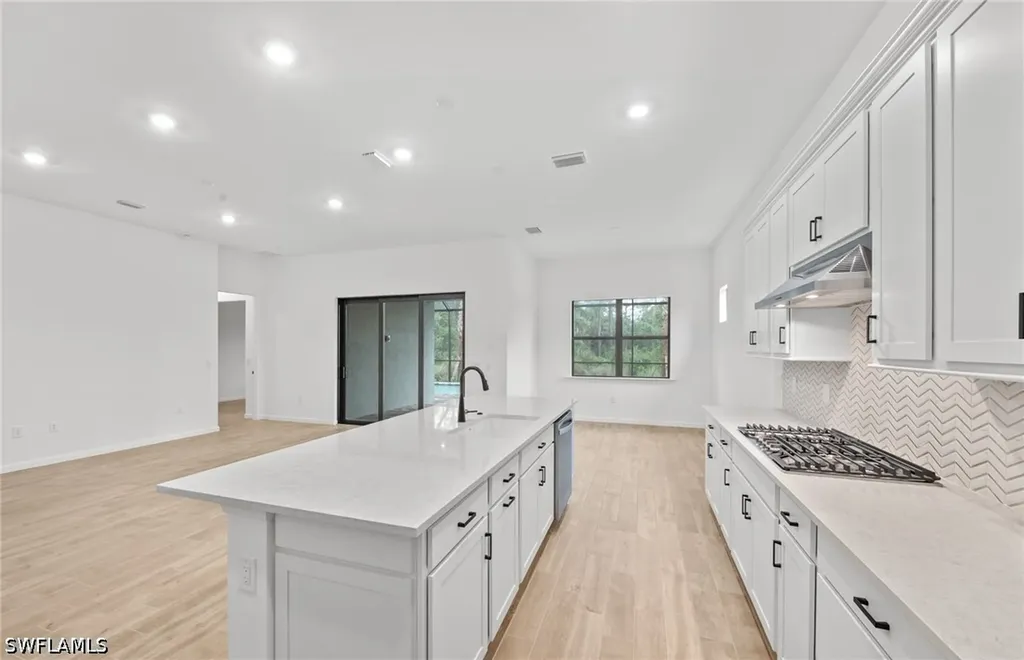 2107 Freemont Way Naples FL 34120
