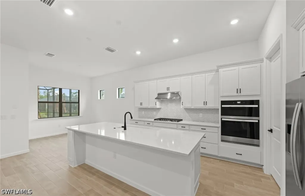 2107 Freemont Way Naples FL 34120