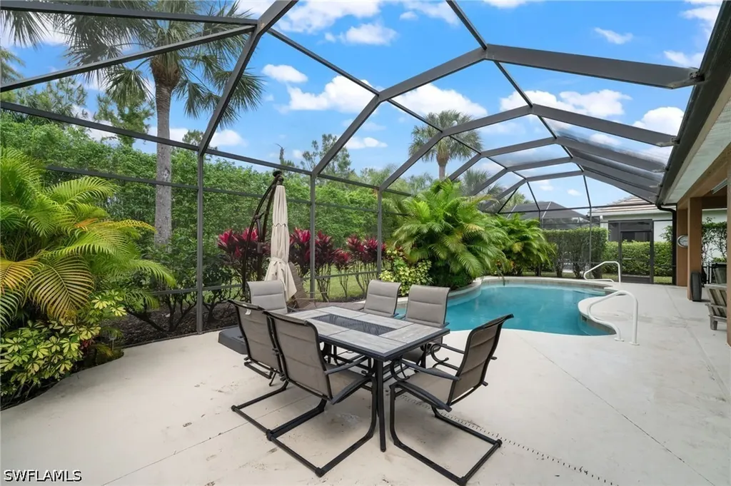 8888 Mustang Island Circle Naples FL 34113