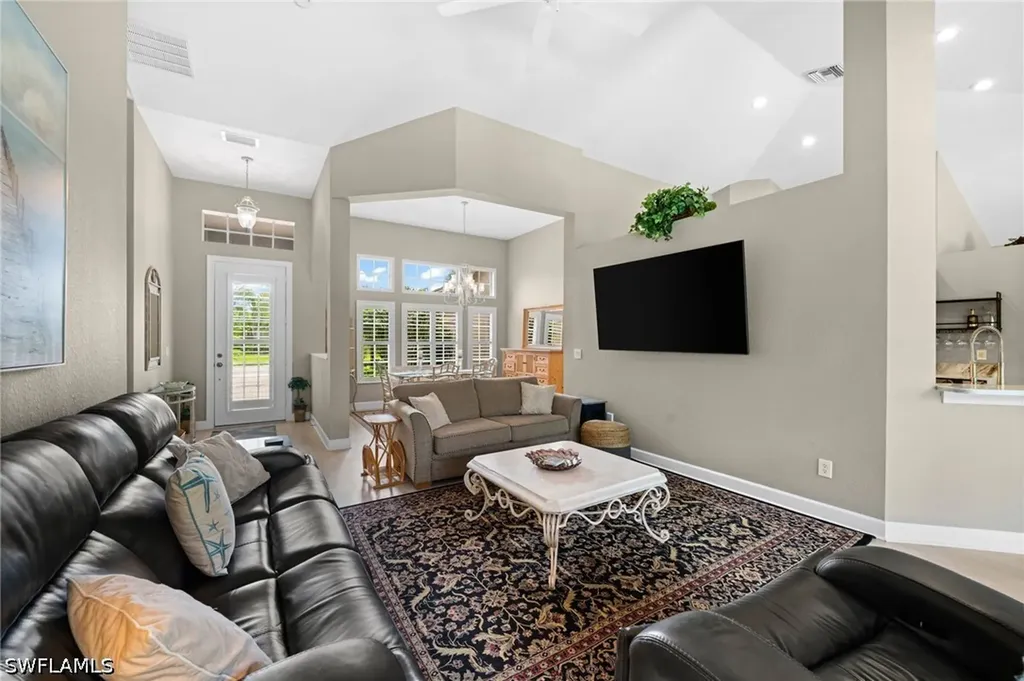 8888 Mustang Island Circle Naples FL 34113