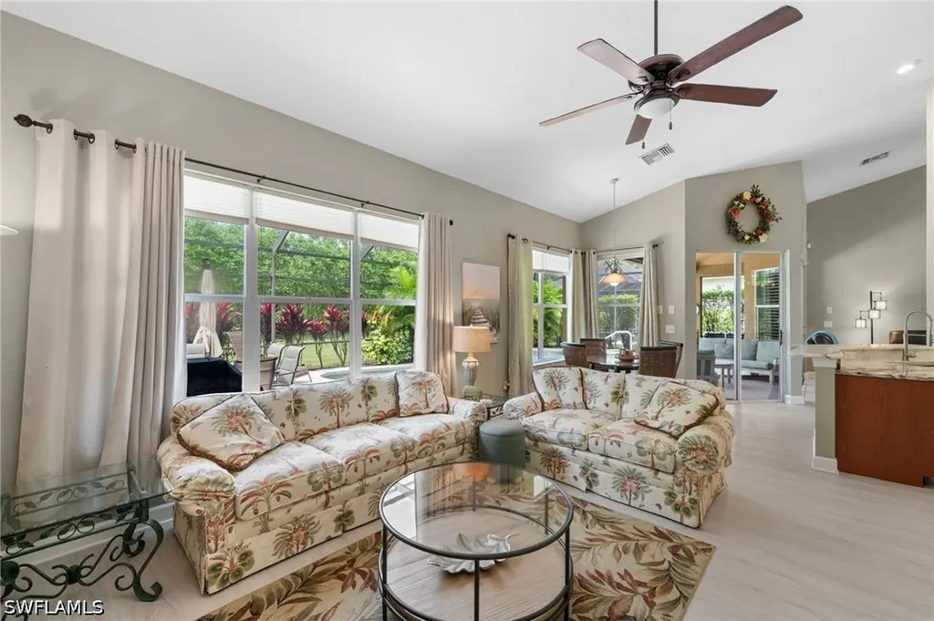 8888 Mustang Island Circle Naples FL 34113