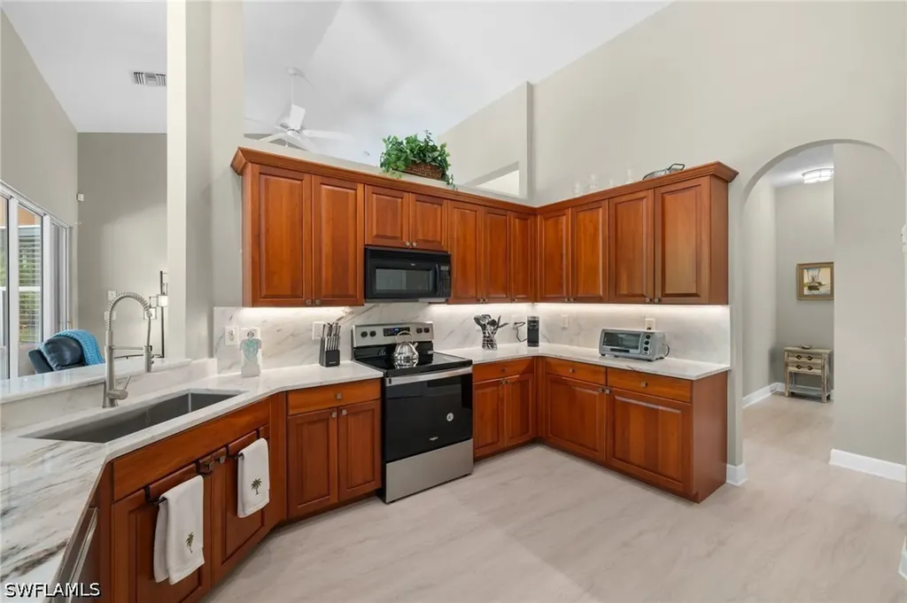 8888 Mustang Island Circle Naples FL 34113