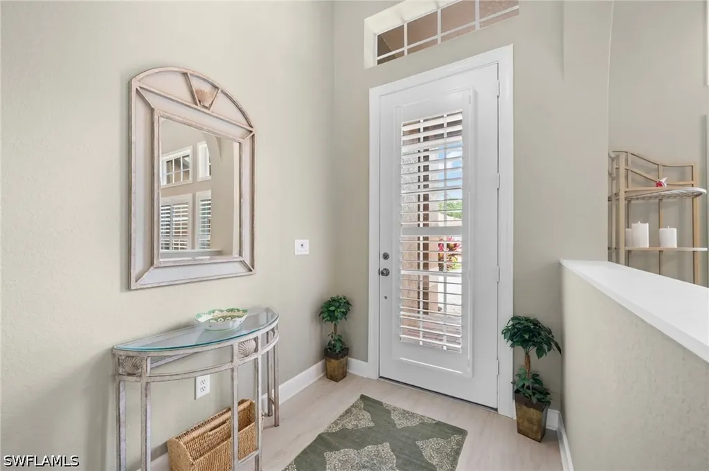 8888 Mustang Island Circle Naples FL 34113