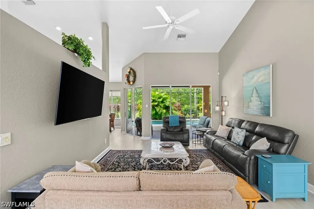 8888 Mustang Island Circle Naples FL 34113