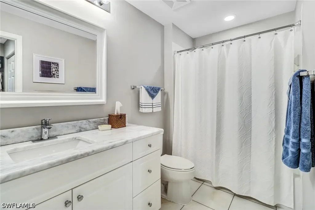401 Bayfront Place Naples FL 34102
