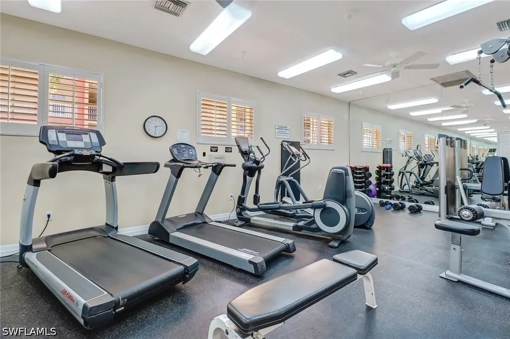 401 Bayfront Place Naples FL 34102