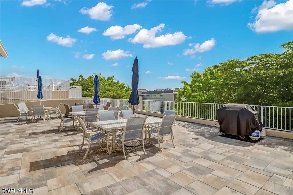 401 Bayfront Place Naples FL 34102