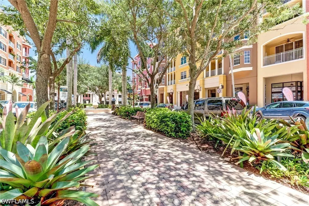 401 Bayfront Place Naples FL 34102