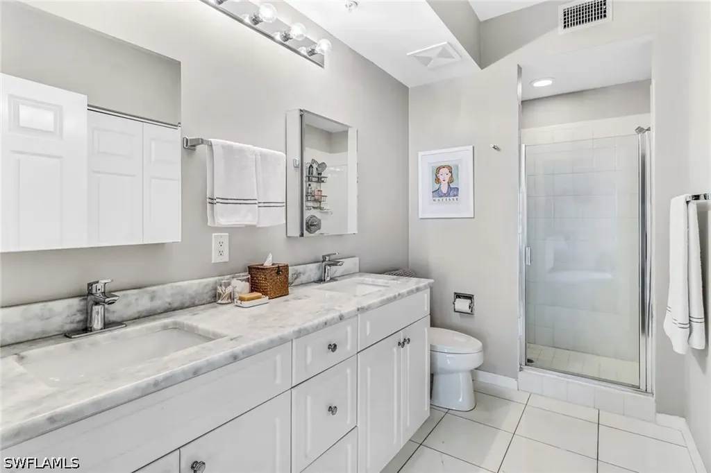 401 Bayfront Place Naples FL 34102