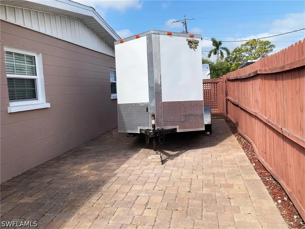 130 59th Street W Bradenton FL 34209