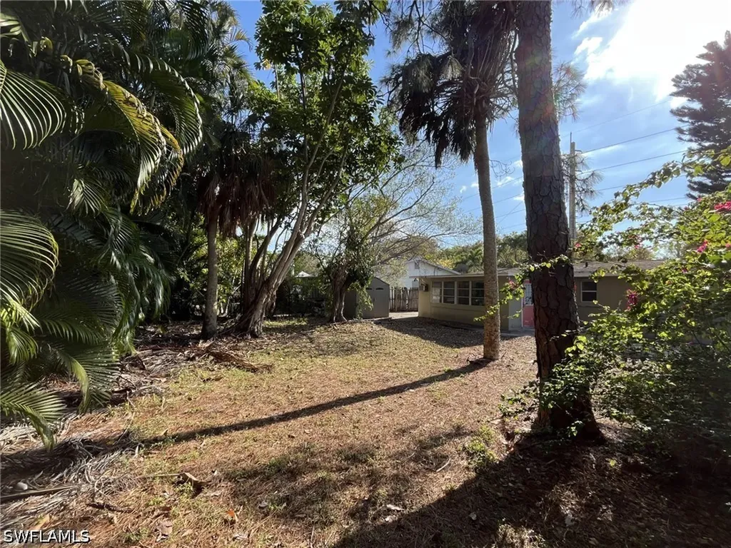 930 13th Street N Naples FL 34102