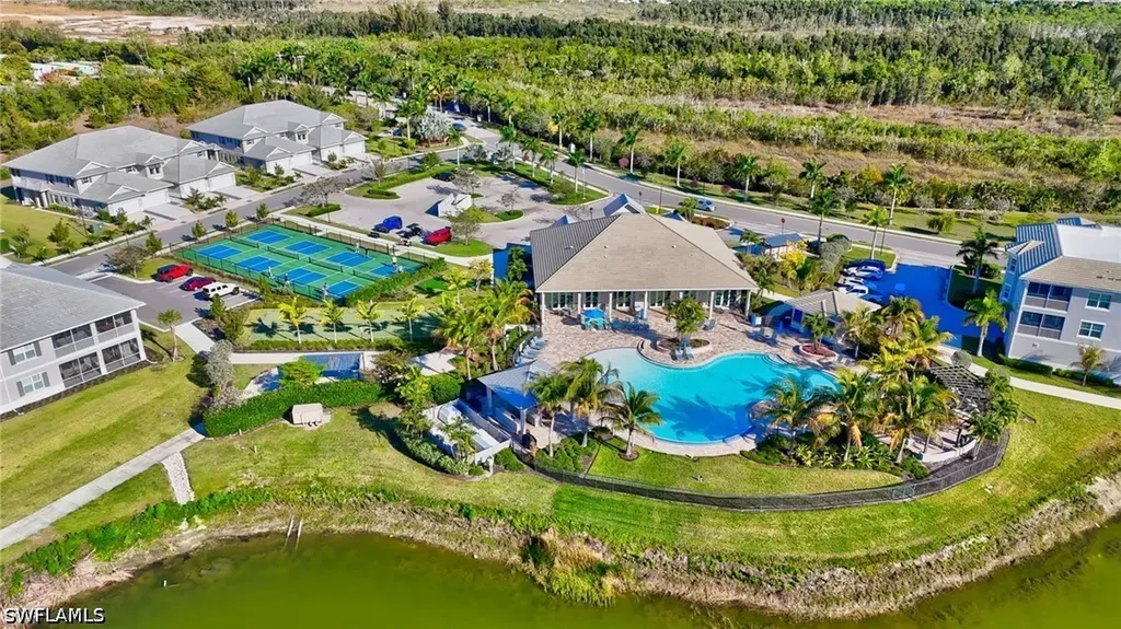 286 Indies Drive E Naples FL 34114