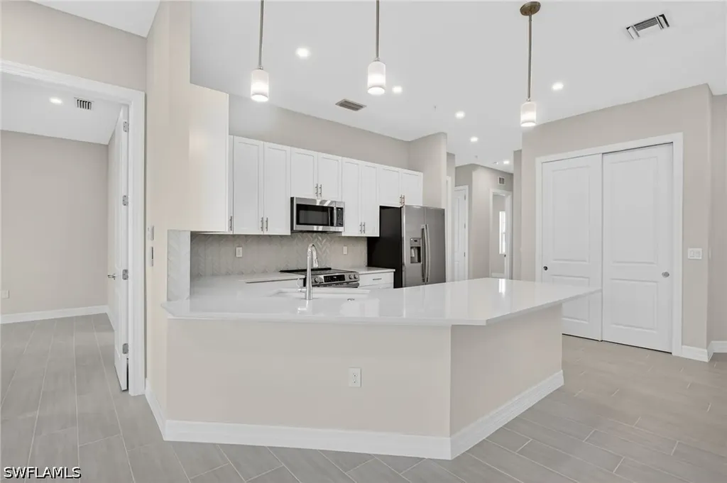 286 Indies Drive E Naples FL 34114