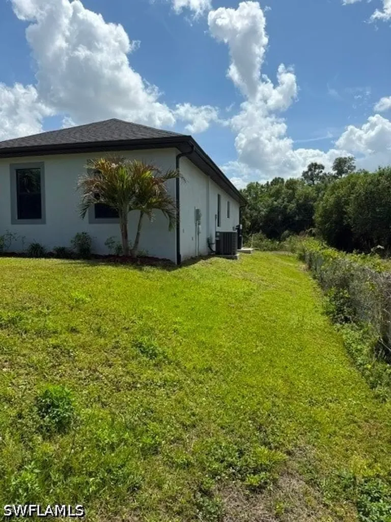 2554 62nd Avenue NE Naples FL 34120