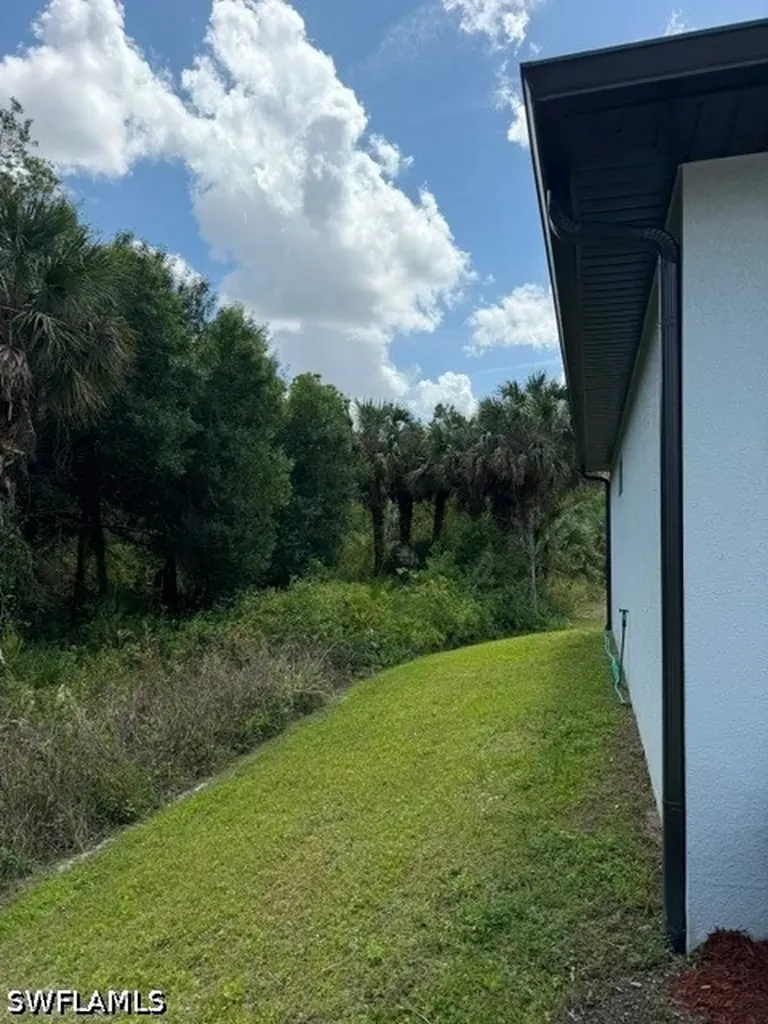 2554 62nd Avenue NE Naples FL 34120
