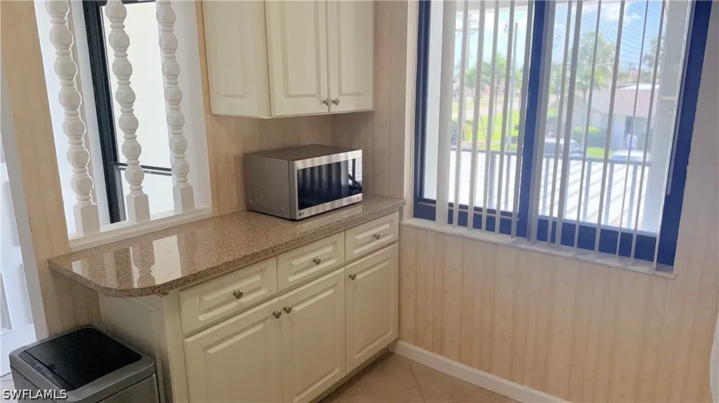 3803 SE 11th Place Cape Coral FL 33904