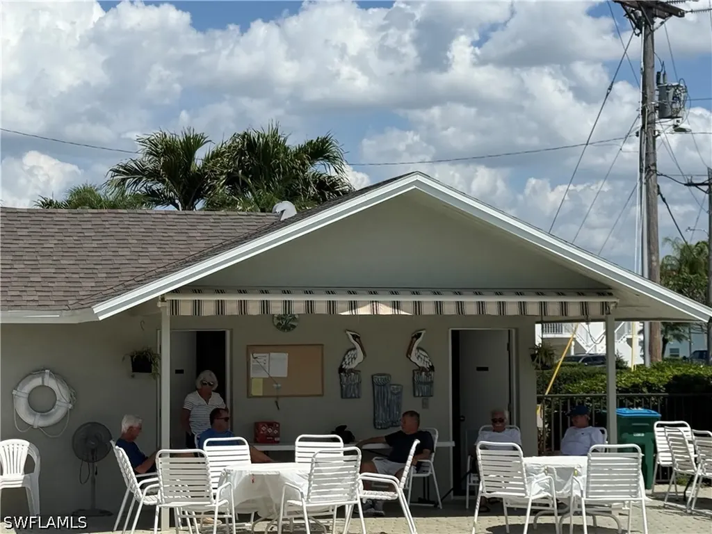 3803 SE 11th Place Cape Coral FL 33904
