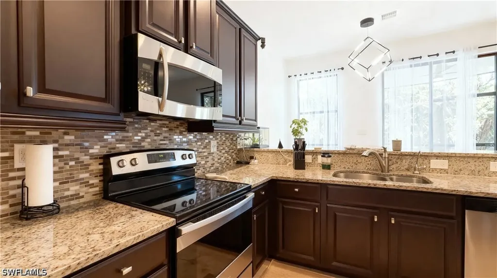 15286 Summit Place Circle Naples FL 34119