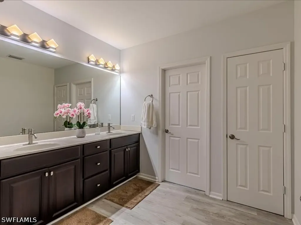 15286 Summit Place Circle Naples FL 34119