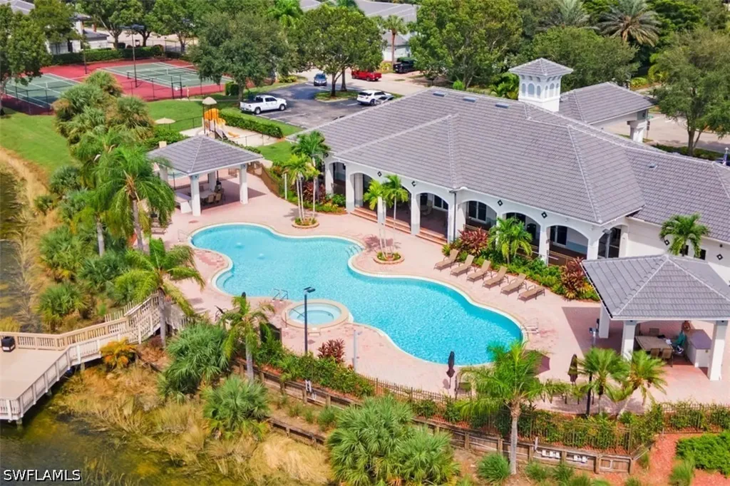 15286 Summit Place Circle Naples FL 34119