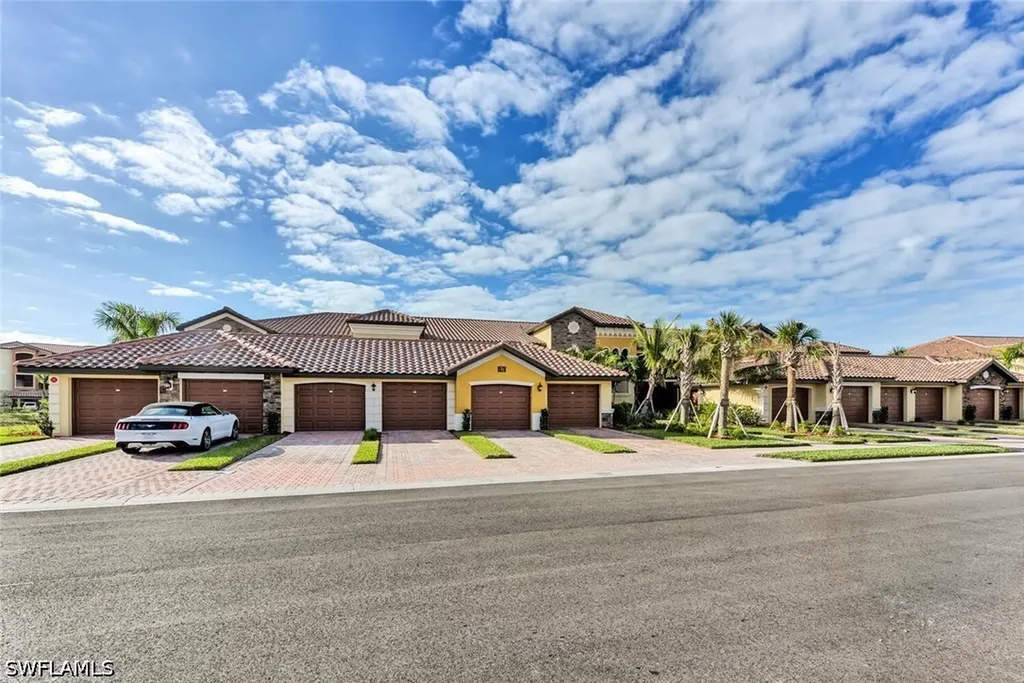 9528 Avellino Way Naples FL 34113