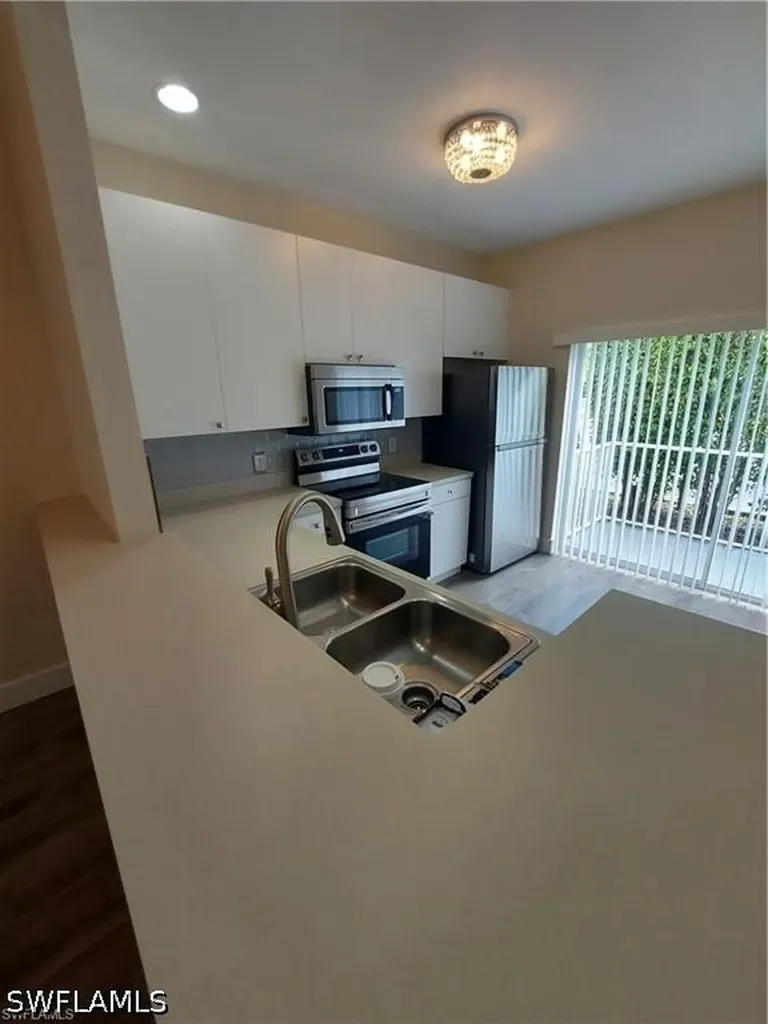 3268 Amanda Lane Naples FL 34109