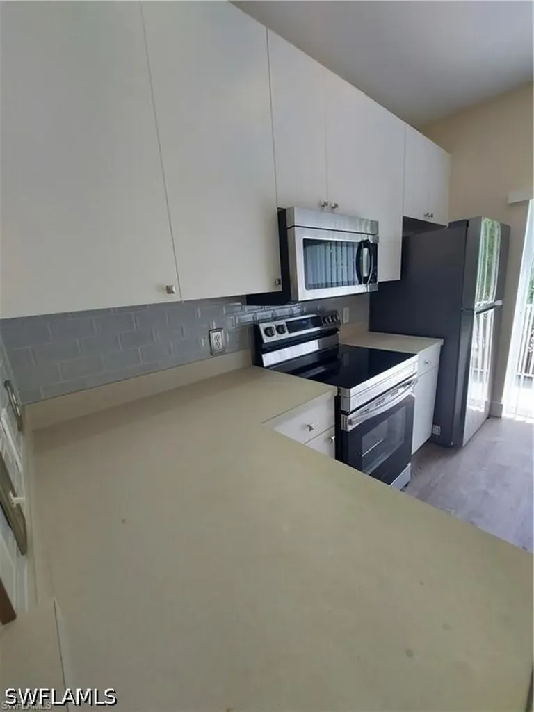 3268 Amanda Lane Naples FL 34109