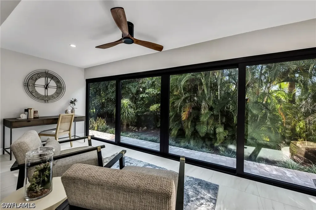 990 8th Street S Naples FL 34102