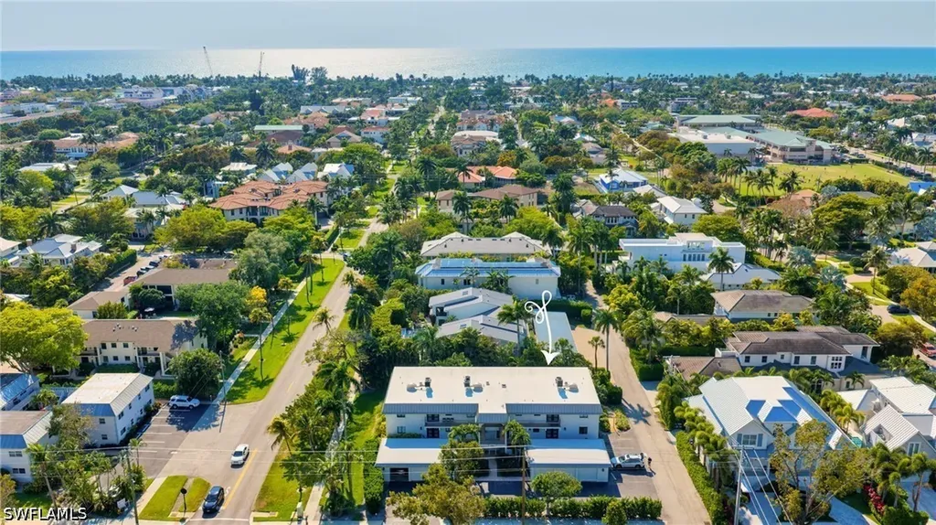 990 8th Street S Naples FL 34102