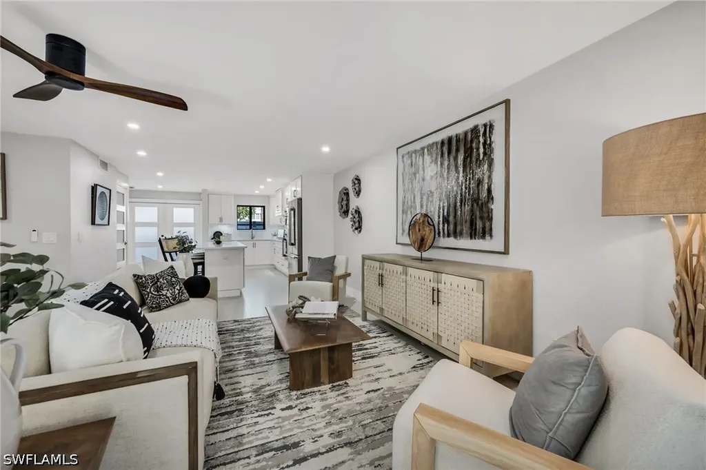 990 8th Street S Naples FL 34102