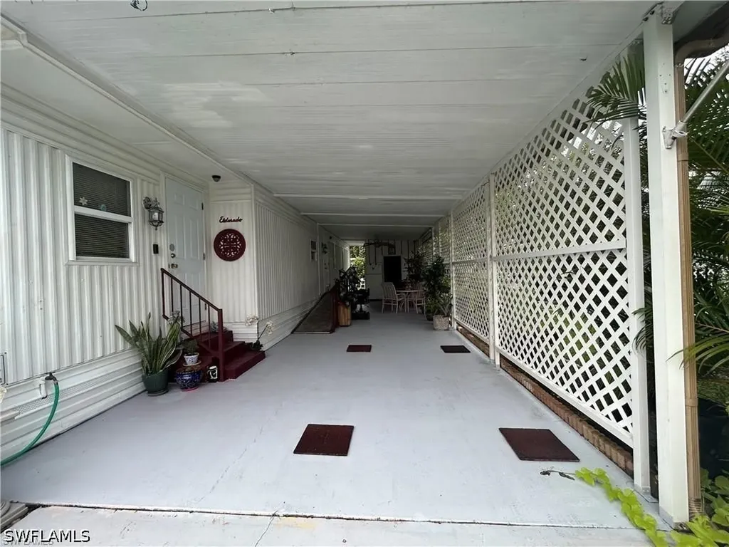 857 Manatee Road Naples FL 34114