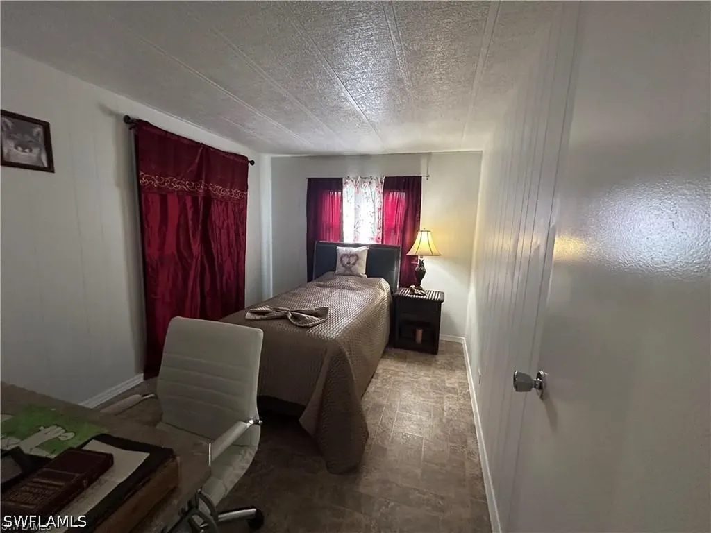 857 Manatee Road Naples FL 34114