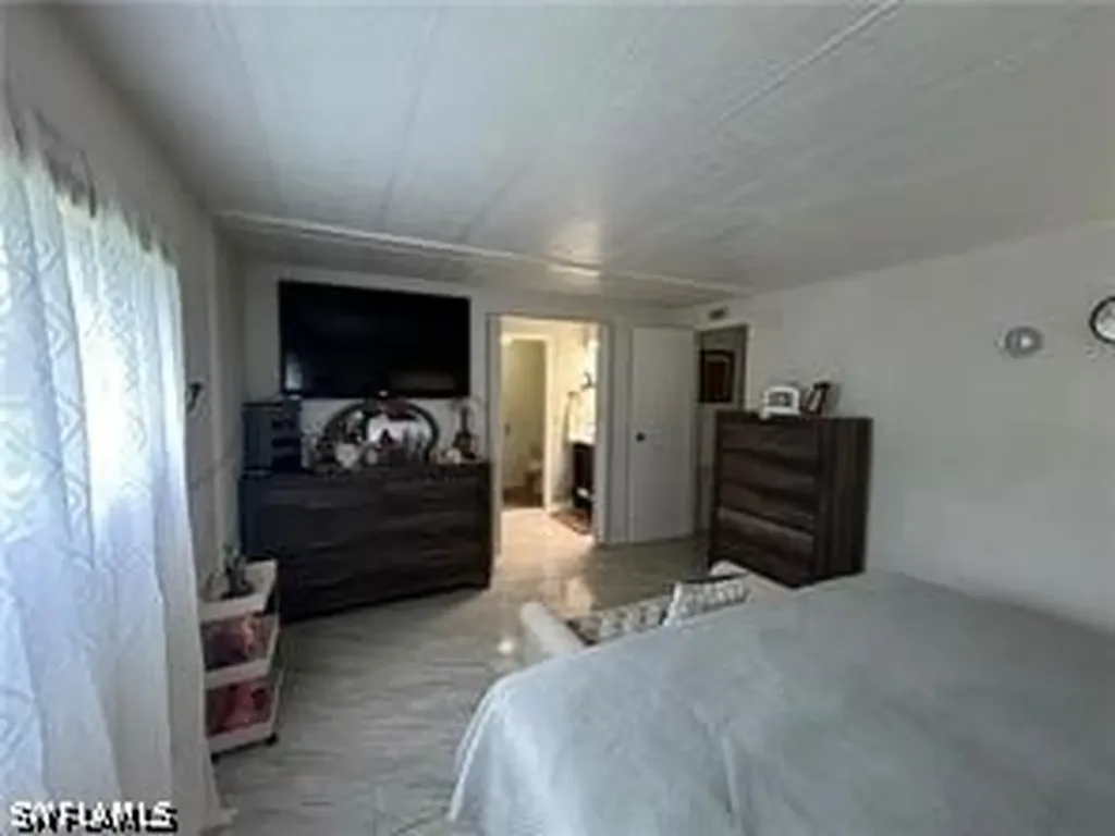 857 Manatee Road Naples FL 34114